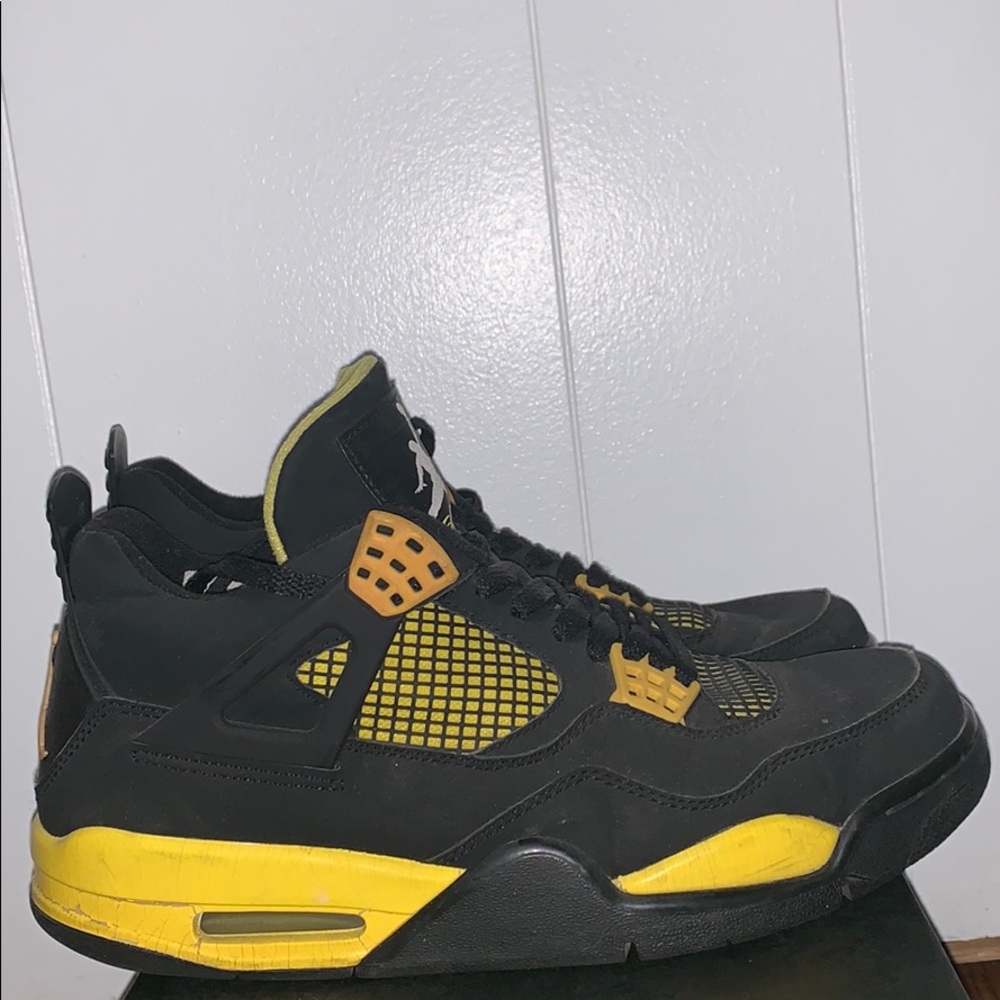 Jordan 4 Retro Thunder (2006)